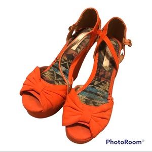 Qupid orange wedges size-7/12
